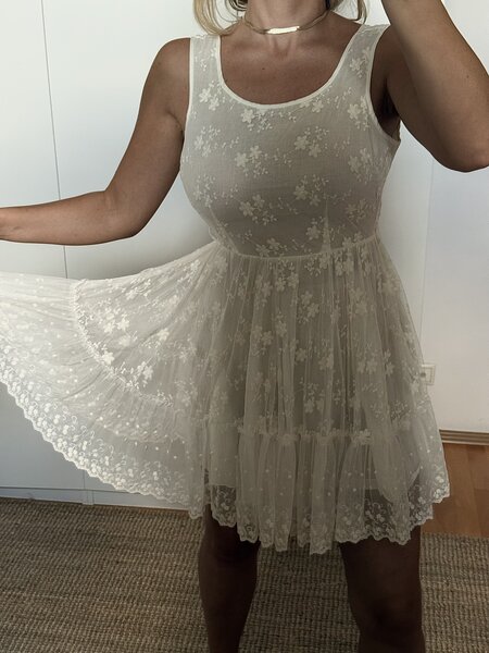 Rochie feminina din dantela cu captuseala