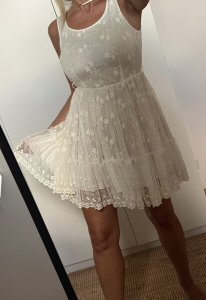 Rochie feminina din dantela cu captuseala