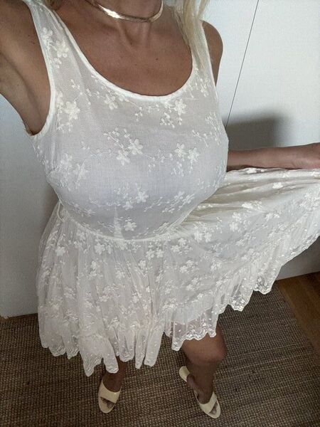 Rochie feminina din dantela cu captuseala