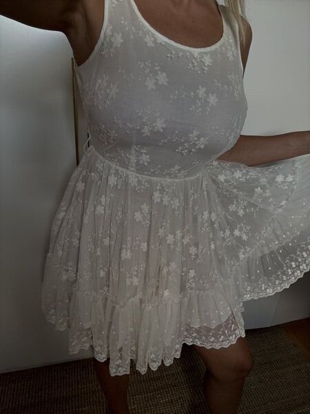 Rochie feminina din dantela cu captuseala